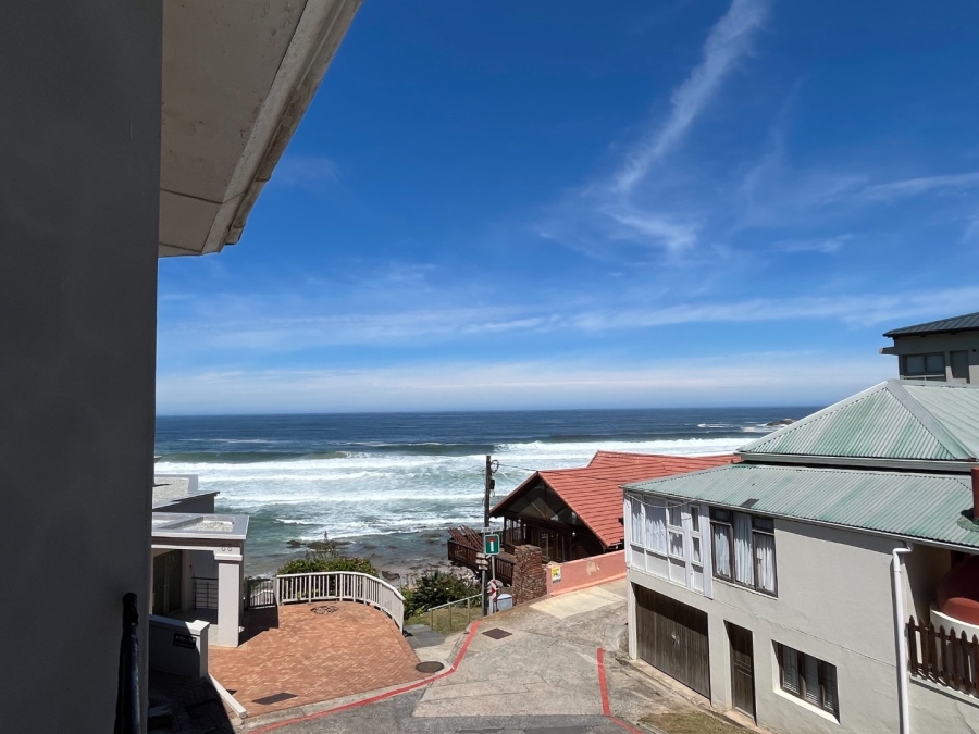3 Bedroom Property for Sale in Herolds Bay Western Cape